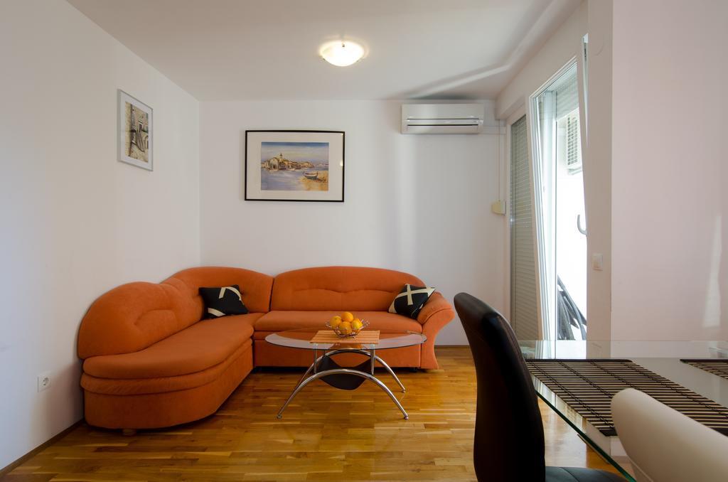 Apartment And Misic *