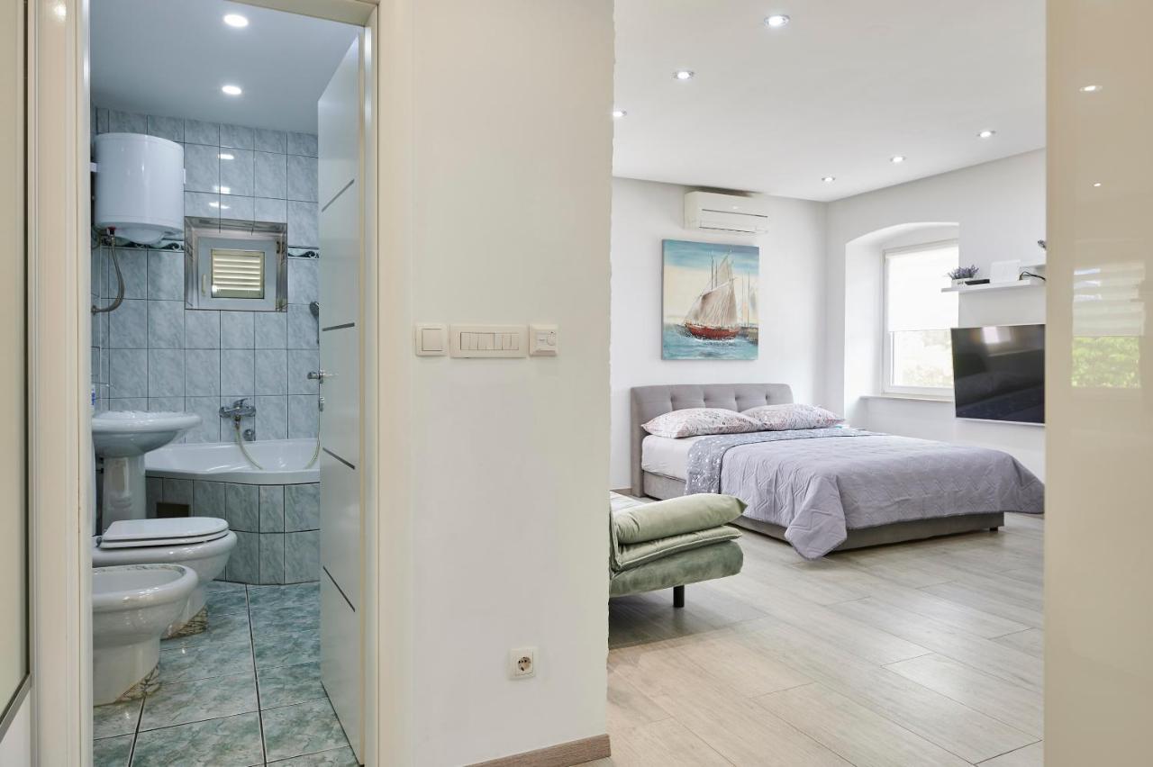 Apartment And Misic Trogir