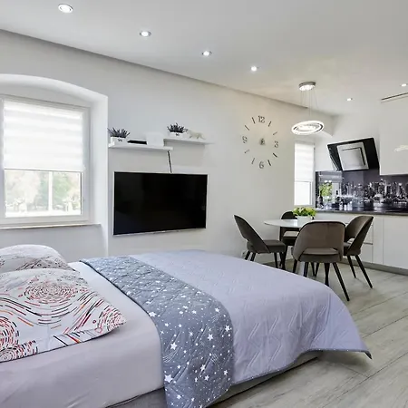Apartments And Rooms Misic Trogir Exterior photo