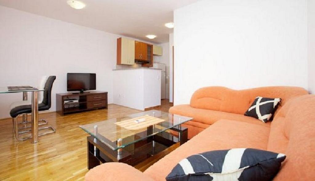 Apartment And Misic *