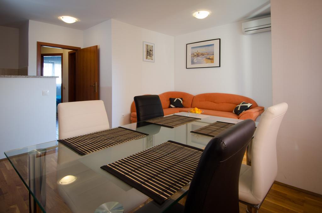 And Misic Apartment